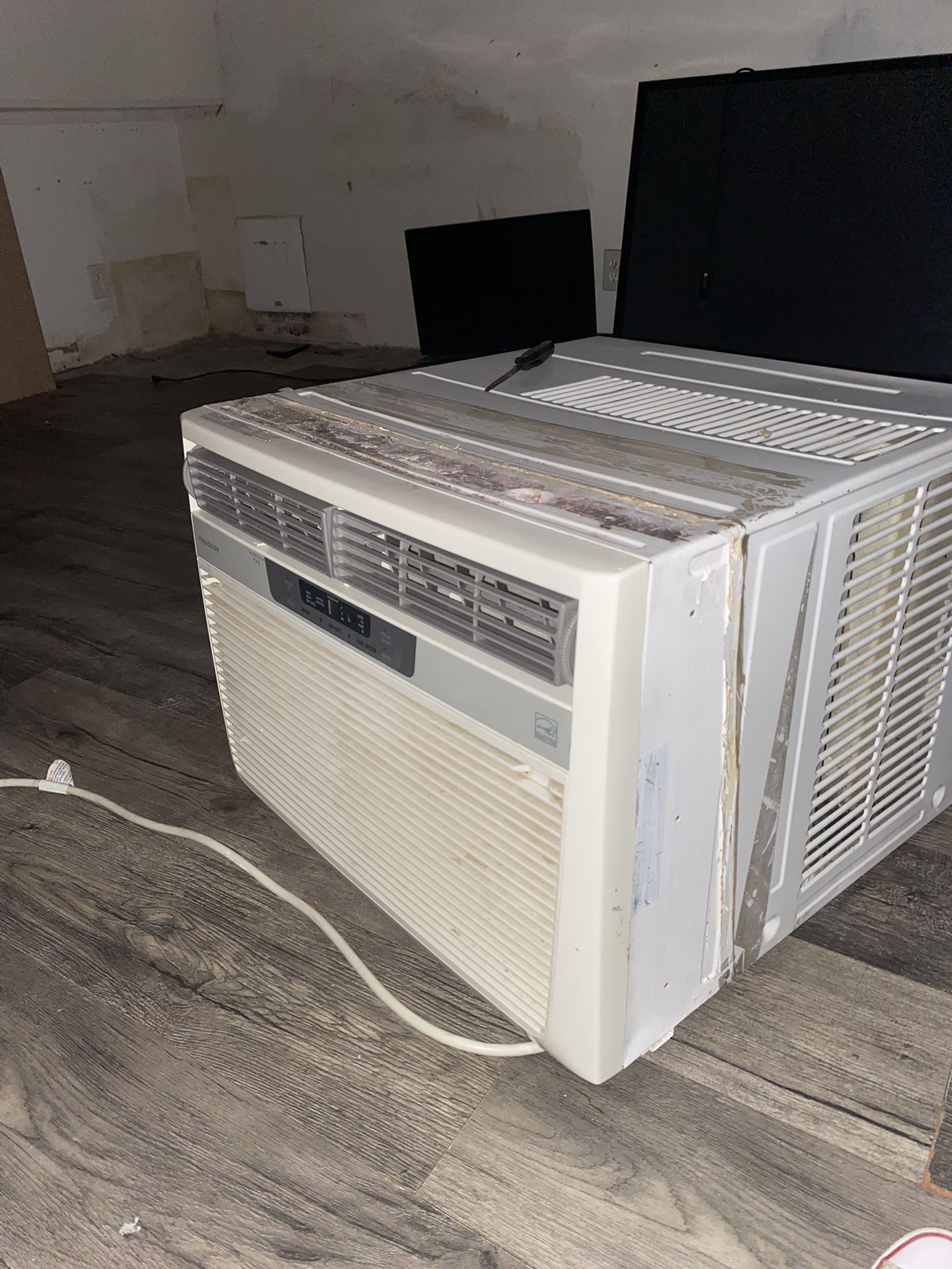 Extra Large Air Conditioner