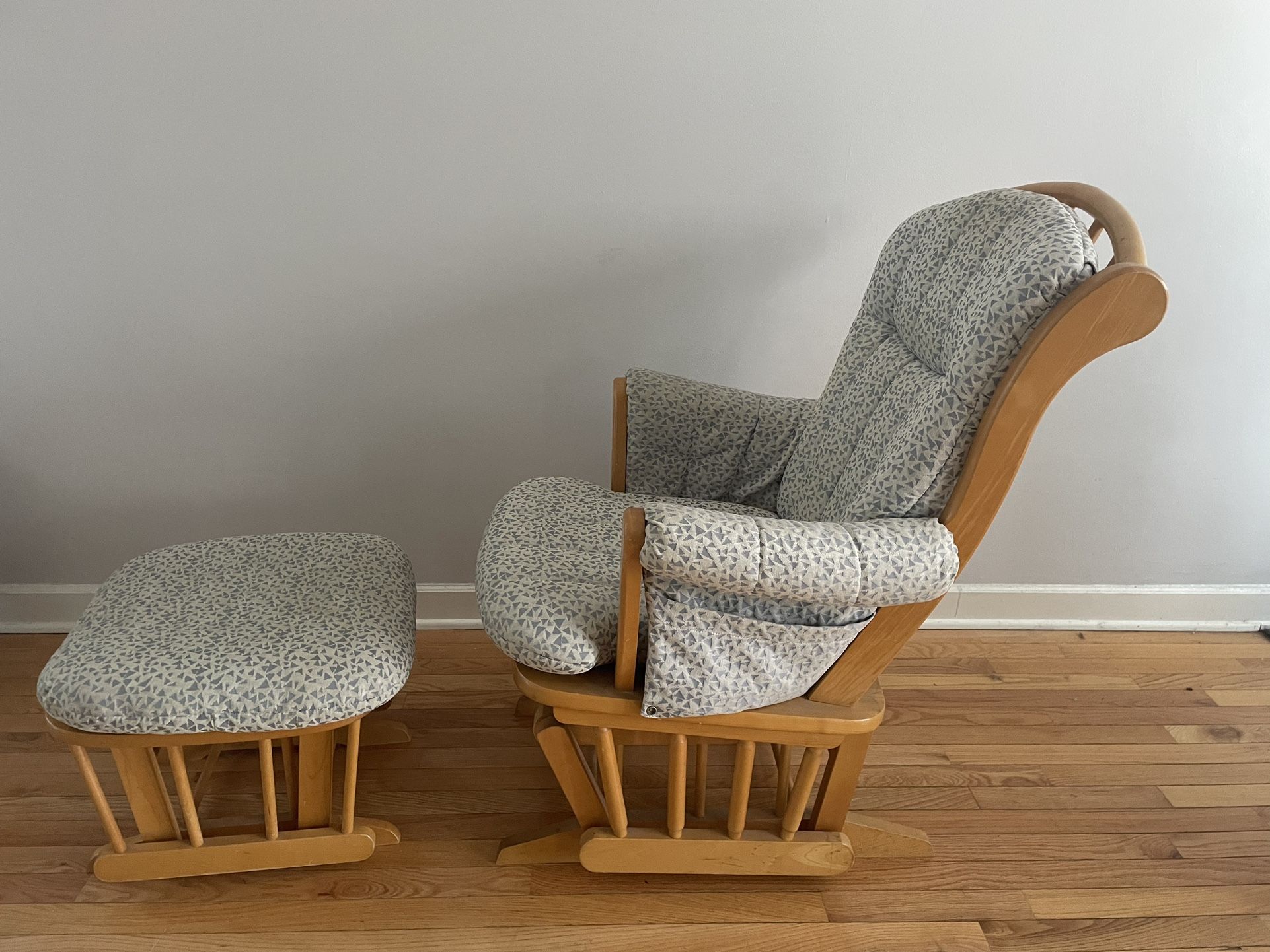 Vintage Glide-R-Motion By Dutailier Rocker/Glider And Ottoman