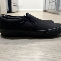 NEW Vans Classic Slip-On Shoe Men’s Size 11.5 Black on Black