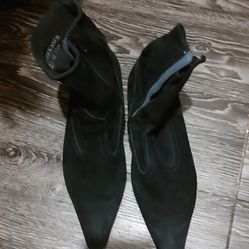 Stylish Ankle Boots. Peter Kaiser. Size 9.