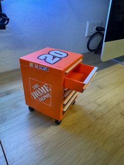 NASCAR Tony Stewart #20 Home Depot Miniature Tool Chest Organizer