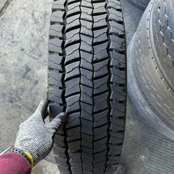 225/70/19.5 Continental