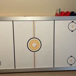 Air Hockey Table