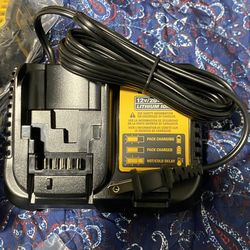 New  DEWALT  Battery Charger