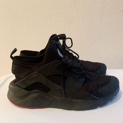 Nike Huaraches- Men’s 10 1/2 - BLACK