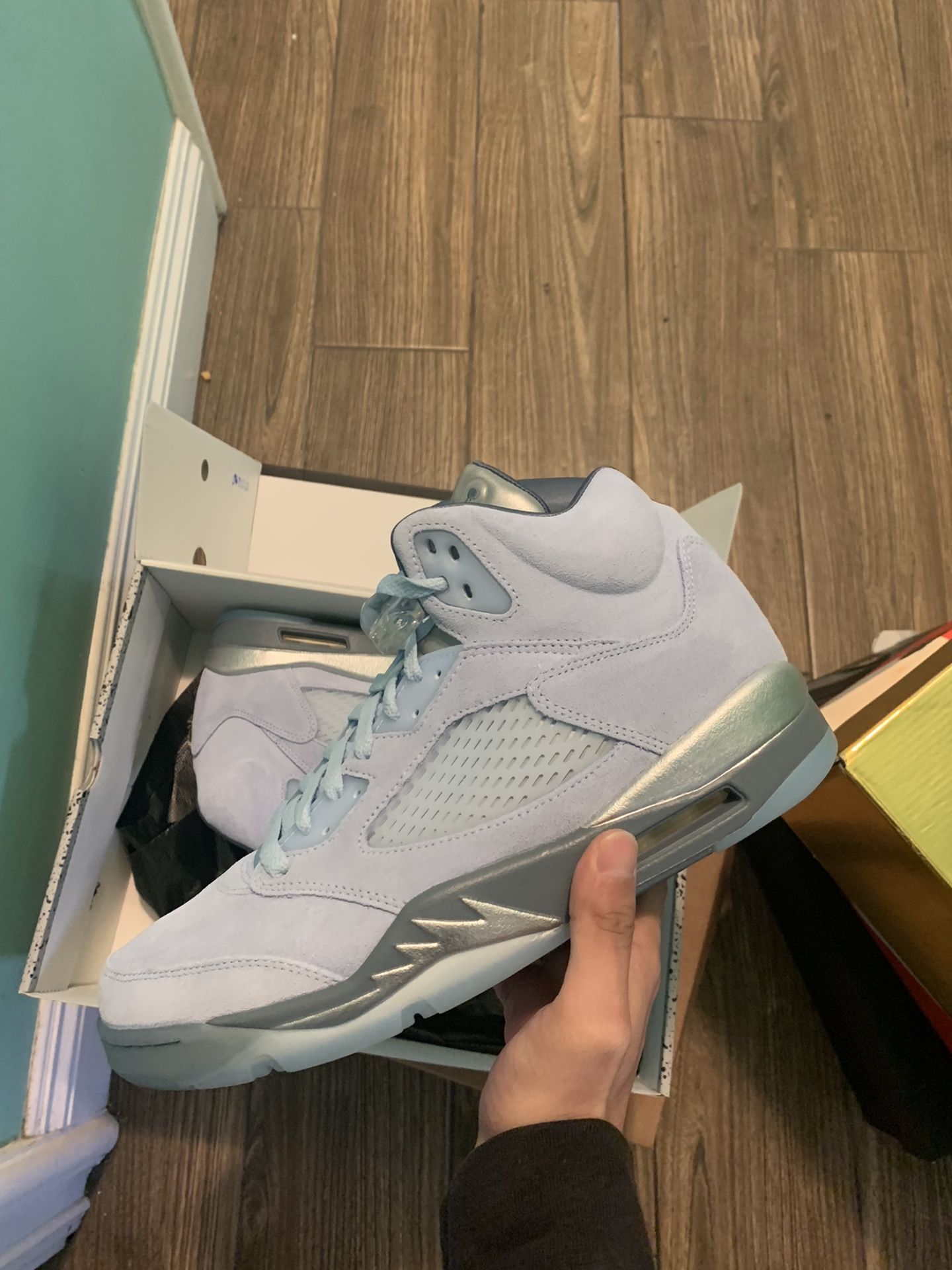 Jordan 5s Blue Birds Brand New Size 9.5 In Men’s $290 Or Open To Offers 📲