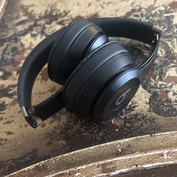 Beats Solo4