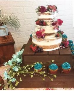 Cake stand/Tables