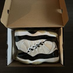 NIKE AIR JORDAN 11 RETRO DS SIZE 8.5  MENS WHITE CONCORD $300 OBO