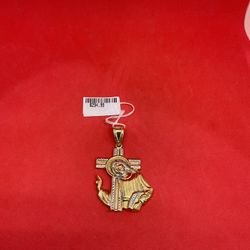 10KT Gold Gold Pendant