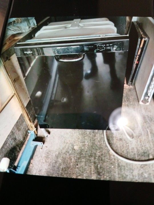 Whirlpool 24 In Front Control Dishwasher And It Works Still Have All The Hoses And Attachments To It We're Moving Also Have The Whirlpool Refrigerator