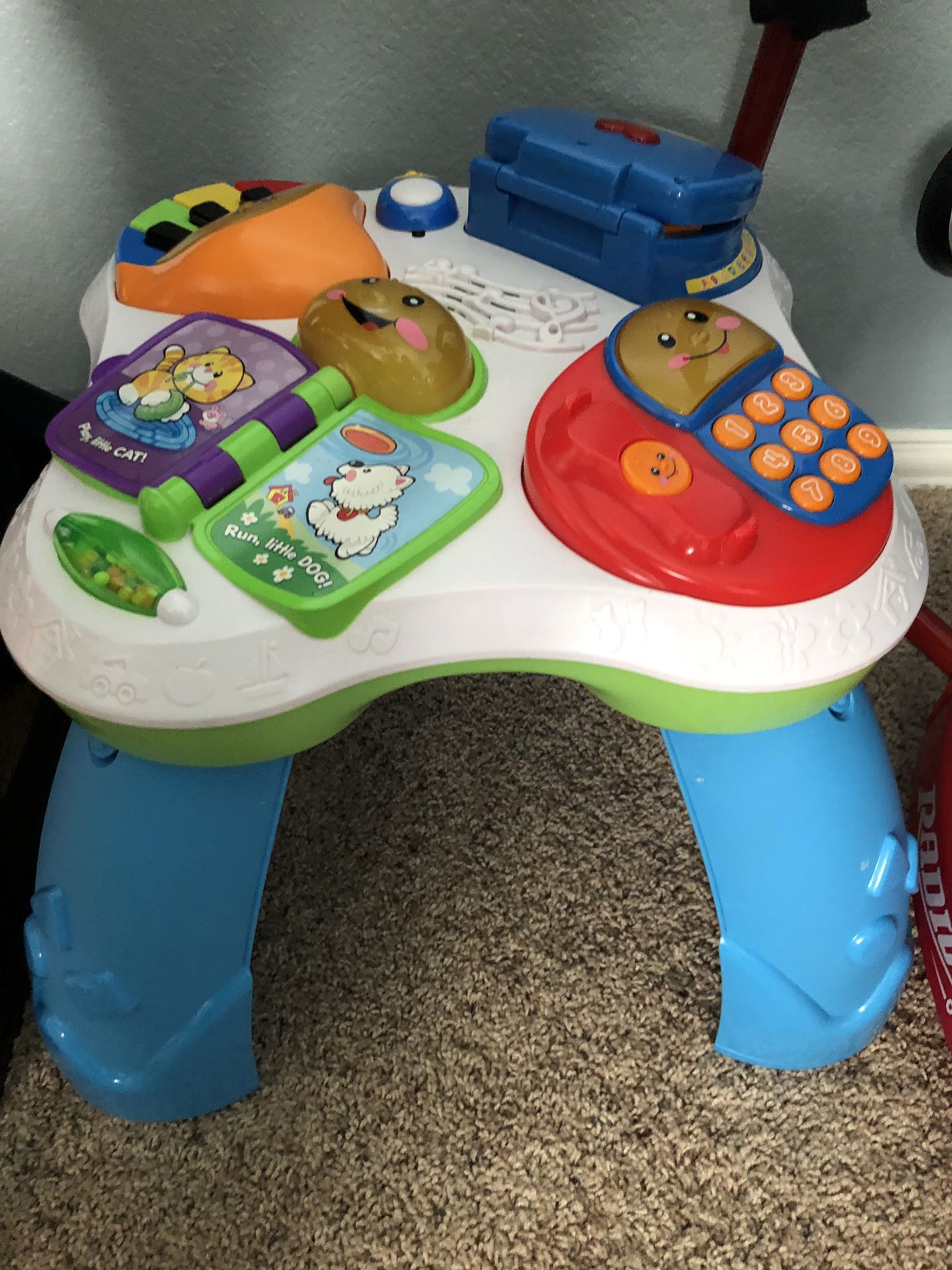 Kids stand and play toy