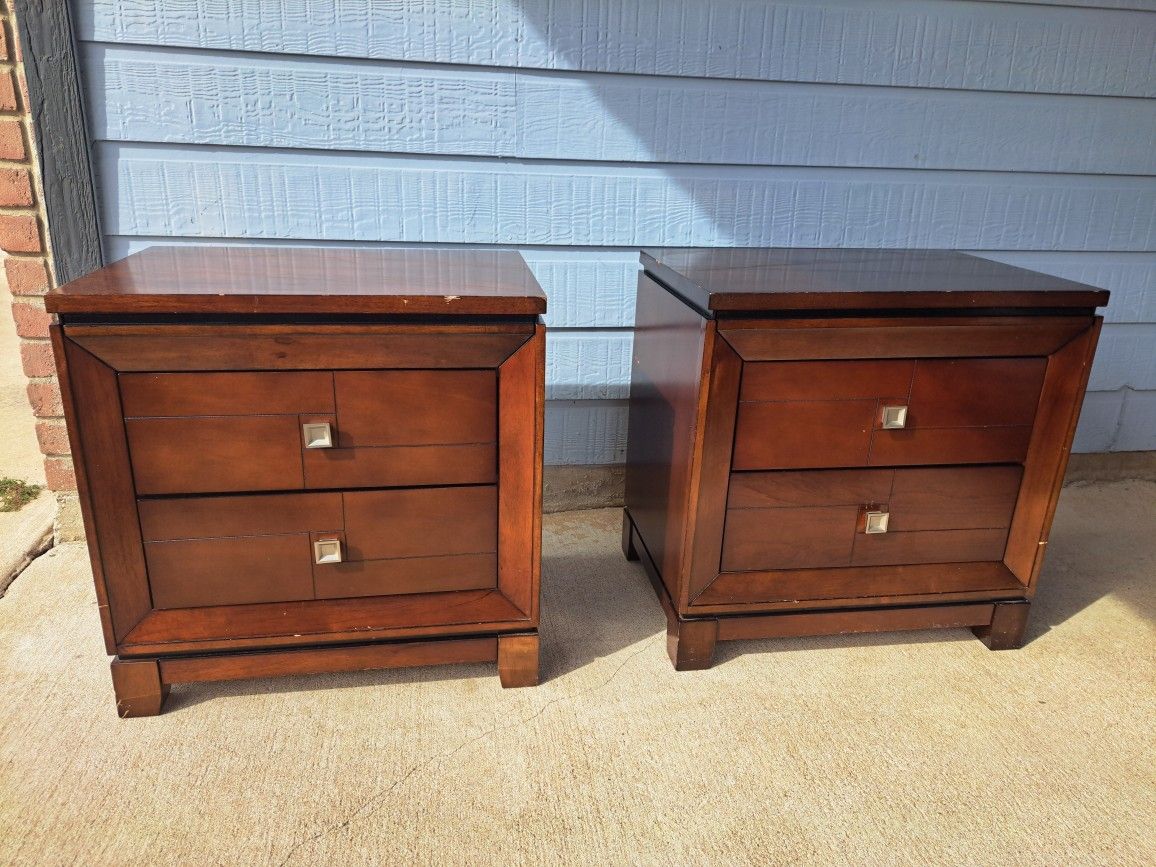 Elements International London Night Stand in Lacquer LN600NS
Elements International
London Collection