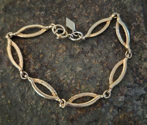 Vintage Sarah Coventry Linked Bracelet, 7”, Gold-Tone, Marked