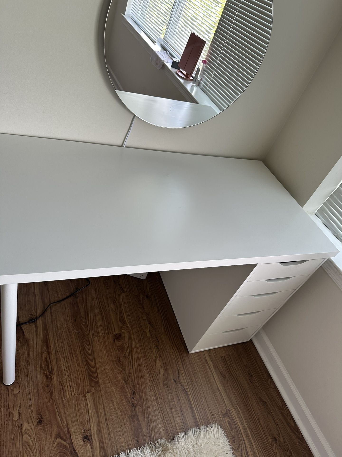 Ikea Vanity Table With Drawers