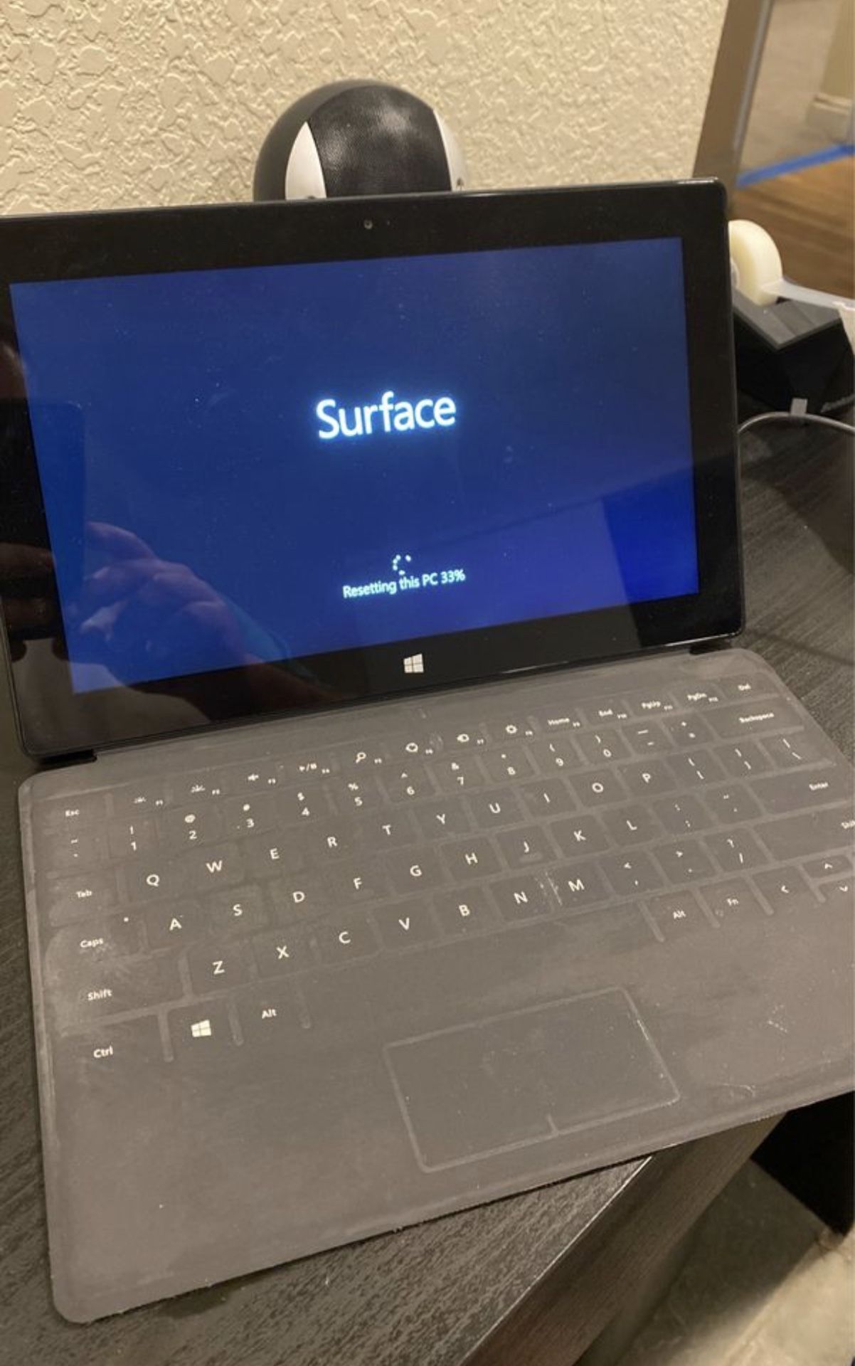 Surface a pro2, 256gb 12 inch screen with keyboard cover and 2 chargers