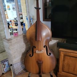 4/4 Upright BASS