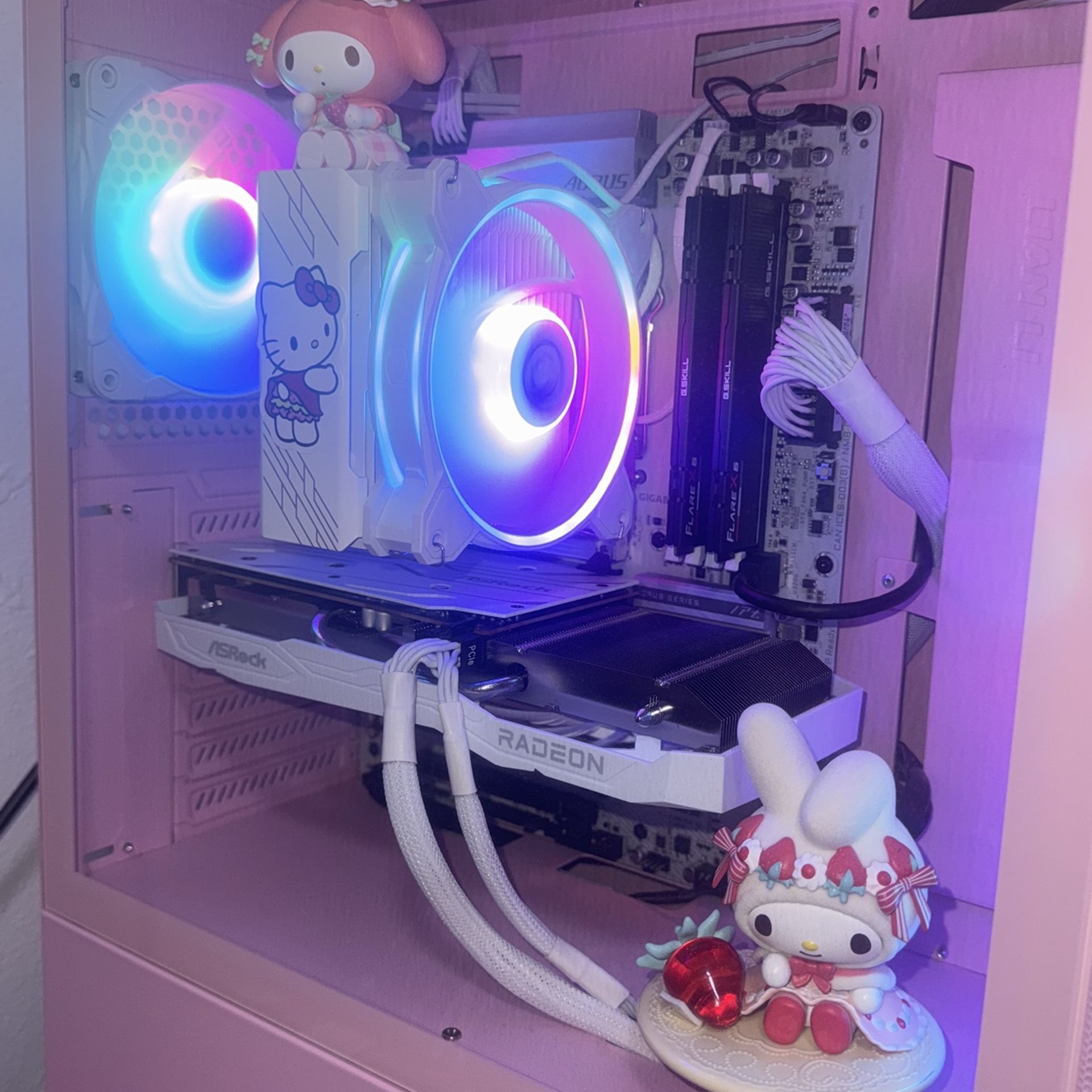Customized Hellokitty Gaming PC