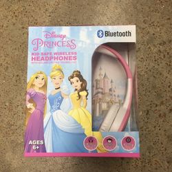 NWT Disney Princess Bluetooth wireless headphone