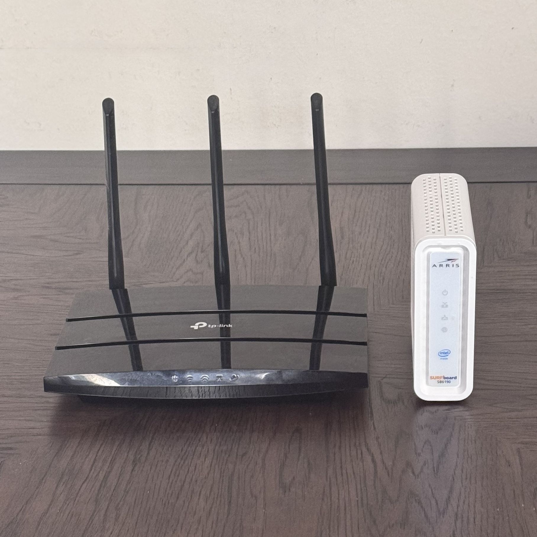 Router Modem Cable