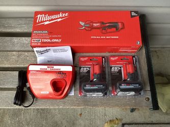 Milwaukee M12 12V Lithium-lon Cordless Brushless Pruner Shears w/ (2) 5.0 Ah HIGH OUTPUT Batteries And M12 Charger. Brand NEW.