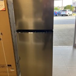 New LG Refrigerator