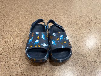 Kids Shark Print Sandals with Back Strap