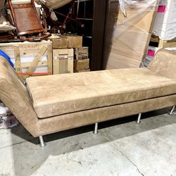 vintage leather lounge / Day Bed 