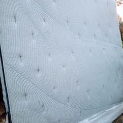 King Hybrid Mattress Come Pickup Or We Deliver