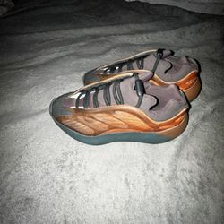 Yezzy 700S