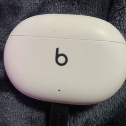 Beats  Studio Buds 