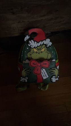 Grinch Lounge Fly