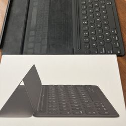iPad Smart Keyboard (Apple Brand)