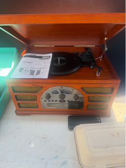 Crossey record and CD player