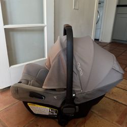 Nuna PIPA Lite R Car seat