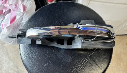 2016-2021 Jeep Grand Cherokee OEM Rear Driver’s Side Chrome Door Handle