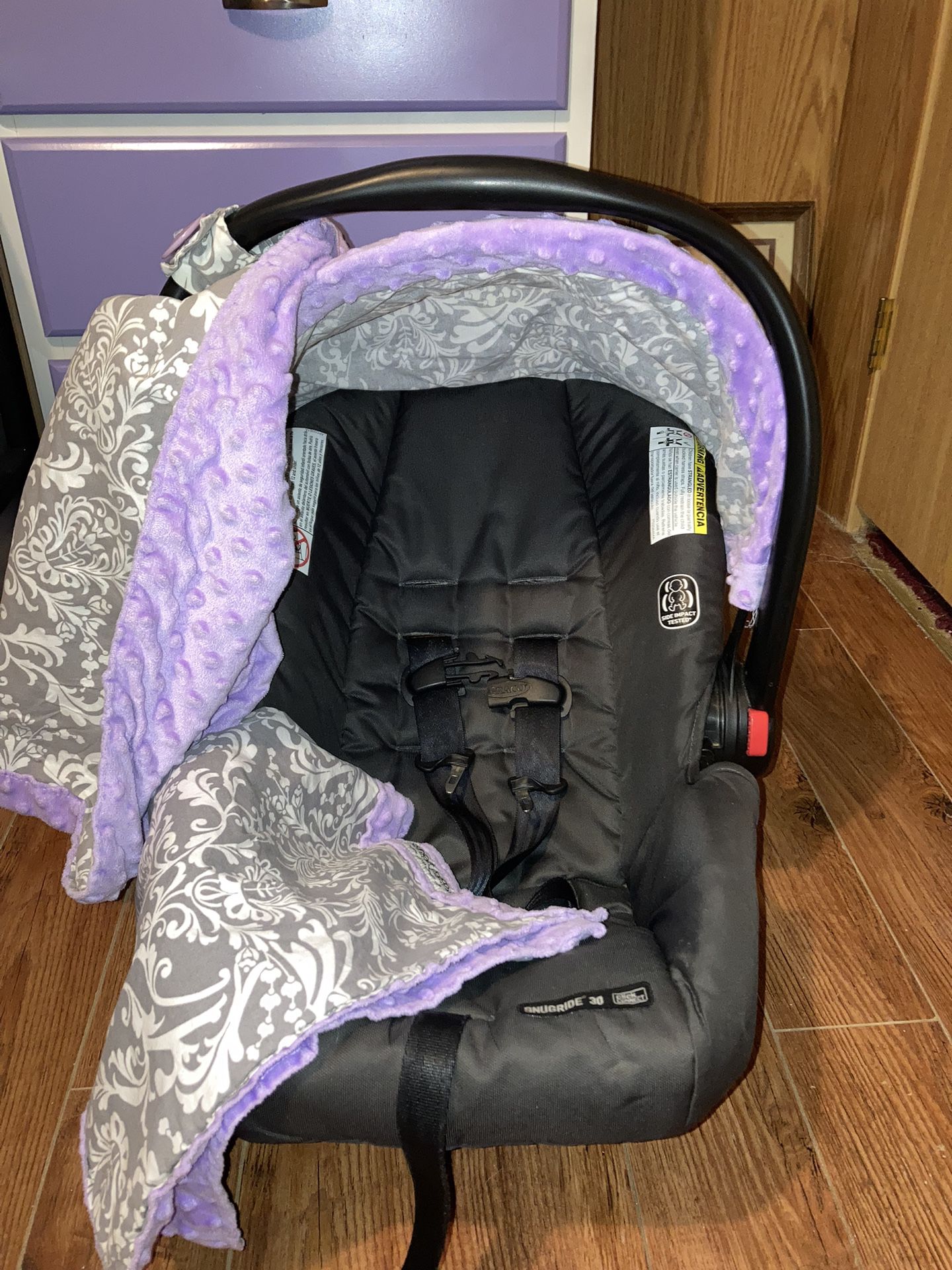 Graco Car Seat Snugride 30 With Car seat Canopy Set