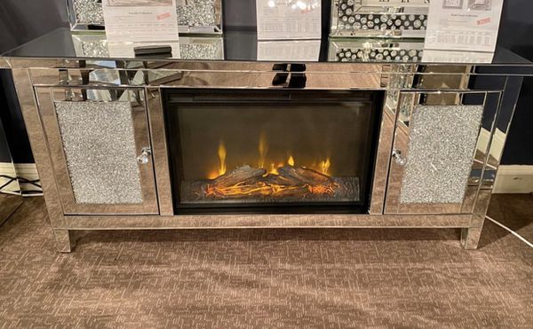 New mirrored tv stand fireplace FINANCING AVAILABLE for Sale in North
