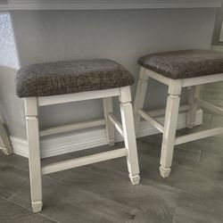 Bar Stools 