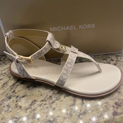 Women's MK Plate Flat Thong Sandals