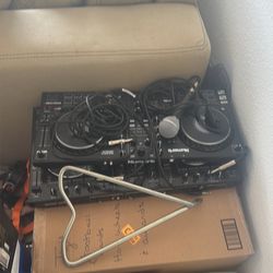 Dj equipment