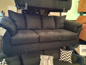 2PC Sofa & Loveseat Set!
