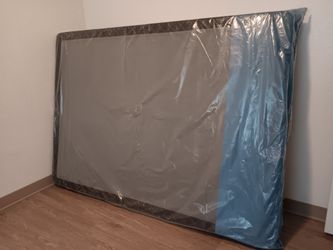 BOX SPRING. NEW.