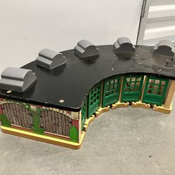 Vintage Thomas And Friends Wooden Roundhouse Train Station