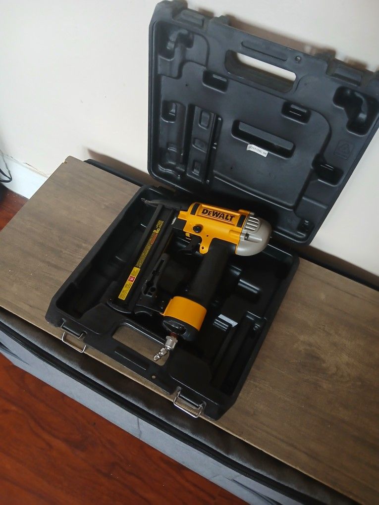 Finix Dewalt 18g