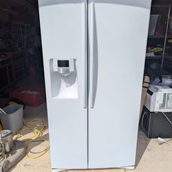 White Side By Side Refrigerator 