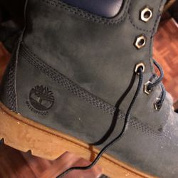 Timberland Waterfrof Boots For Women Size 8. Navy Blue.