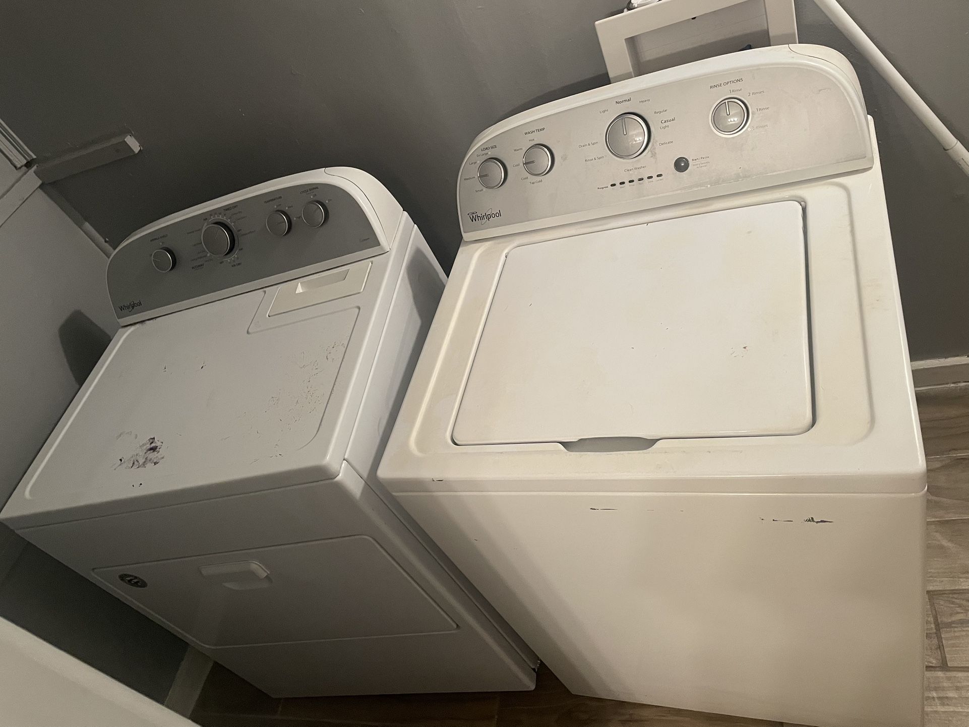 Whirlpool Washer & Dryer Set