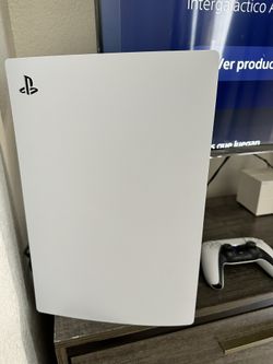 LIKE NEW - PS5 Console with 1 controller (825 GB) $400 OBO