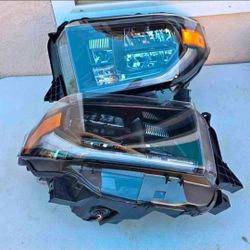 18-21 Toyota Tundra Headlights Faros Calaveras Micas Luces Lamps